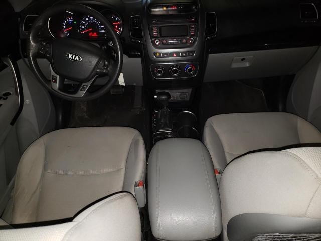 Photo 8 from auction – 2015 KIA SORENTO LX with VIN 5XYKTDA79FG657627