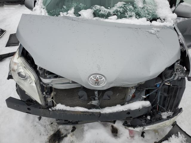 Photo 12 from auction – 2012 TOYOTA SIENNA XLE with VIN 5TDDK3DC4CS037586