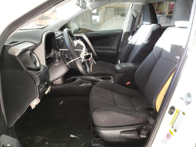 Photo 7 from auction – 2017 TOYOTA RAV4 XLE with VIN JTMWFREV9HJ131595