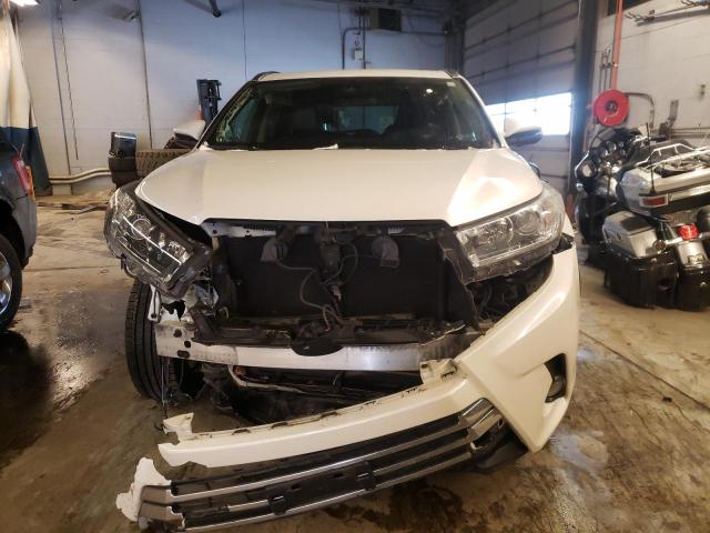 Photo 5 from auction – 2017 TOYOTA HIGHLANDER with VIN 5TDDZRFH0HS381320