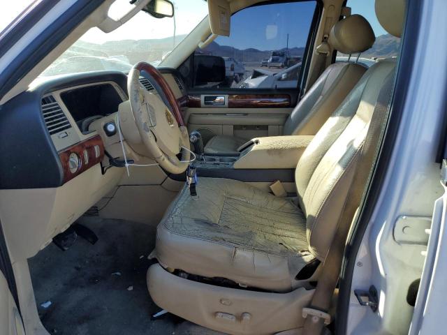 Photo 7 from auction – 2005 LINCOLN NAVIGATOR with VIN 5LMFU27565LJ00257