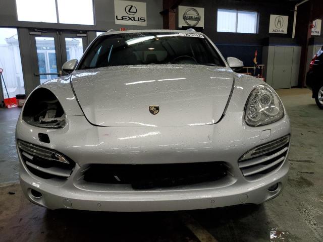 Photo 5 from auction – 2013 PORSCHE CAYENNE with VIN WP1AA2A29DLA19694