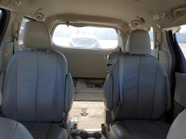 Photo 10 from auction – 2013 TOYOTA SIENNA XLE with VIN 5TDYK3DC8DS331205