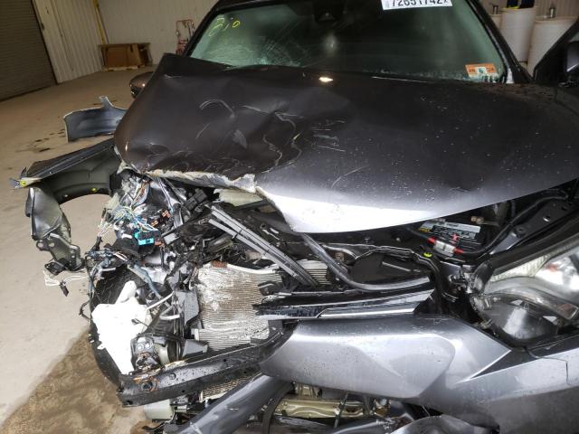 Photo 12 from auction – 2017 TOYOTA RAV4 XLE with VIN JTMRFREV9HD201883