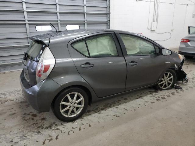 Photo 3 from auction – 2013 TOYOTA PRIUS C with VIN JTDKDTB31D1042439