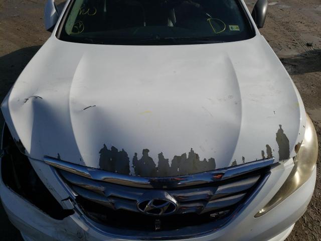 Photo 11 from auction – 2011 HYUNDAI SONATA SE with VIN 5NPEC4AC5BH180398