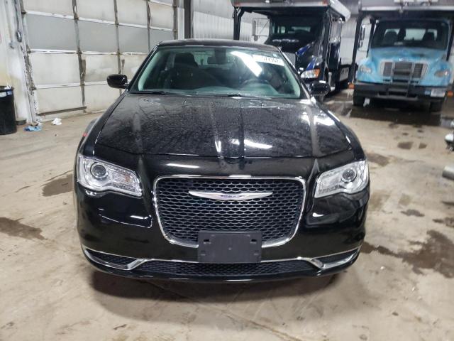Photo 5 from auction – 2019 CHRYSLER 300 TOURIN with VIN 2C3CCARG9KH611061