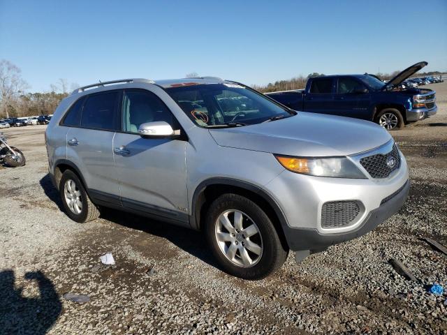 Photo 4 from auction – 2013 KIA SORENTO LX with VIN 5XYKTDA20DG314917