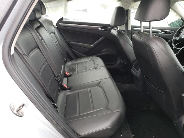 Photo 10 from auction – 2017 VOLKSWAGEN PASSAT with VIN 1VWDT7A37HC082696