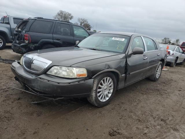 LINCOLN TOWN CAR E 2004 with VIN 1LNHM81W24Y655286 - Photo from auction