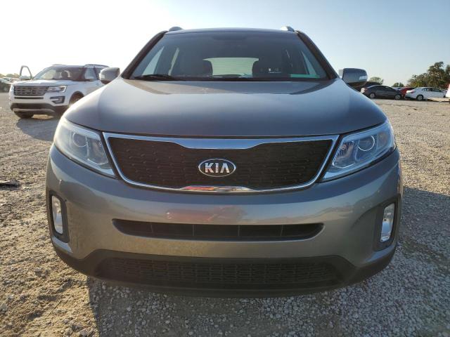 Photo 5 from auction – 2015 KIA SORENTO LX with VIN 5XYKTCA60FG565369