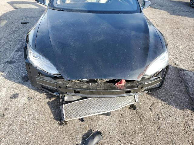 Photo 11 from auction – 2015 TESLA MODEL S 70 with VIN 5YJSA1S2XFF090486