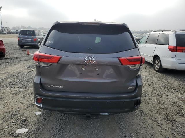 Photo 6 from auction – 2018 TOYOTA HIGHLANDER with VIN 5TDBZRFHXJS811237