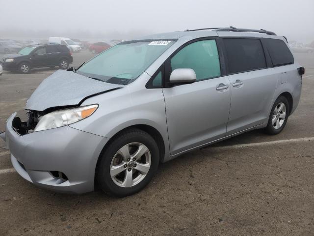 TOYOTA SIENNA LE 2017 with VIN 5TDKZ3DC1HS770088 - Photo from auction