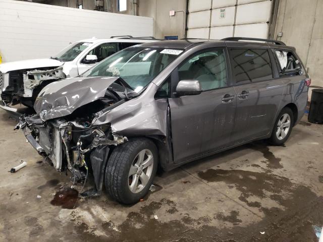 Photo 1 from auction – 2017 TOYOTA SIENNA LE with VIN 5TDKZ3DC1HS795993