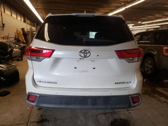 Photo 6 from auction – 2017 TOYOTA HIGHLANDER with VIN 5TDDZRFH0HS381320
