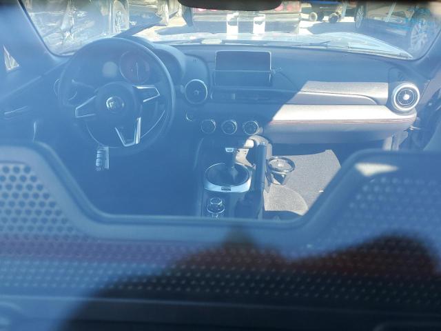 Photo 8 from auction – 2017 FIAT 124 SPIDER with VIN JC1NFAEK3H0109310