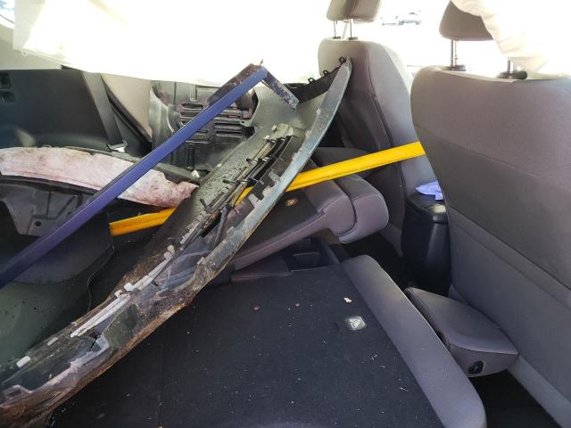 Photo 11 from auction – 2014 TOYOTA RAV4 XLE with VIN 2T3WFREV3EW121478