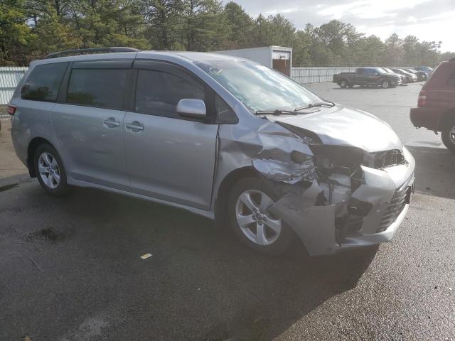 Photo 4 from auction – 2018 TOYOTA SIENNA LE with VIN 5TDKZ3DC1JS955182