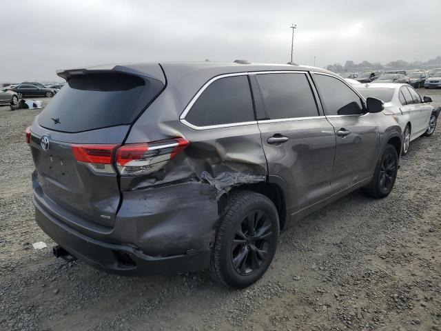 Photo 3 from auction – 2018 TOYOTA HIGHLANDER with VIN 5TDBZRFHXJS811237