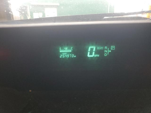 Photo 9 from auction – 2004 TOYOTA PRIUS with VIN JTDKB20U440025703