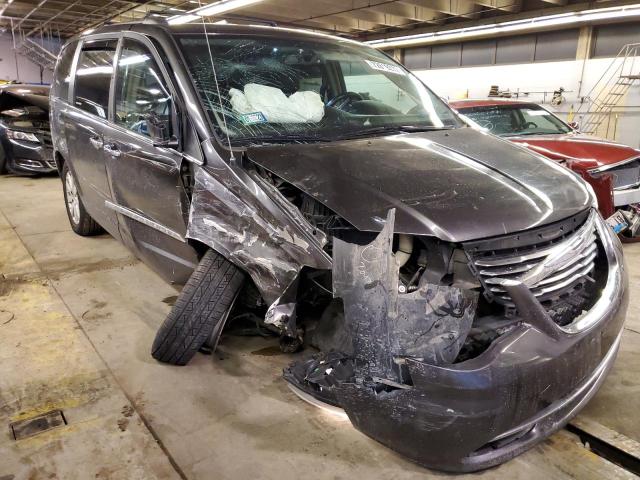 Photo 4 from auction – 2016 CHRYSLER TOWN & COU with VIN 2C4RC1BG9GR269631