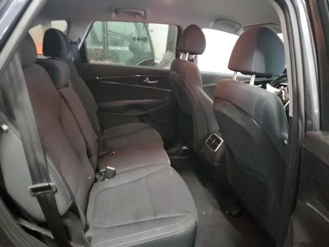Photo 11 from auction – 2018 KIA SORENTO LX with VIN 5XYPG4A35JG369085