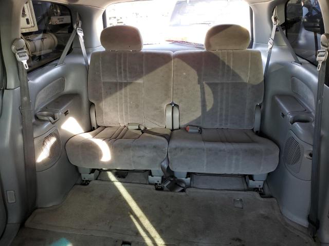 Photo 10 from auction – 2002 TOYOTA SIENNA LE with VIN 4T3ZF13C52U461372