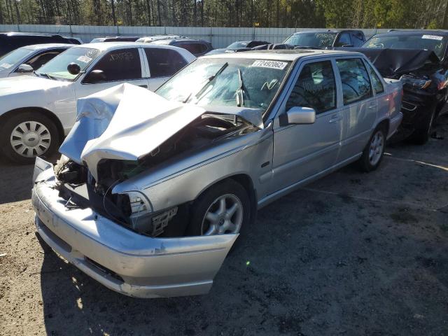 VOLVO S70 1998 with VIN YV1LS5579W1508782 - Photo from auction