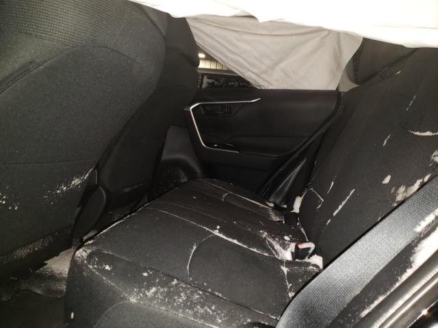 Photo 11 from auction – 2021 TOYOTA RAV4 LE with VIN 2T3F1RFV7MW203581