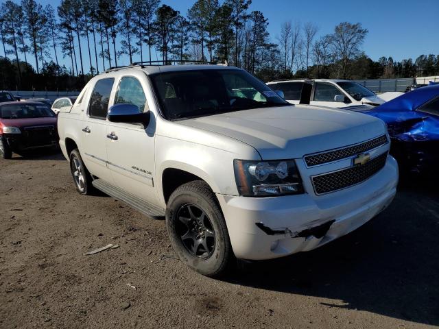 Photo 4 from auction – 2012 CHEVROLET AVALANCHE with VIN 3GNTKGE74CG174411