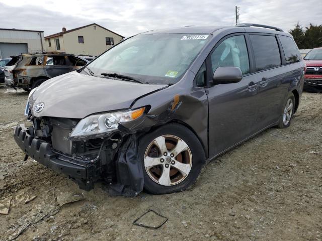 Photo 1 from auction – 2016 TOYOTA SIENNA LE with VIN 5TDKK3DC9GS726844