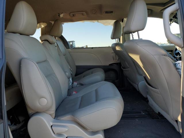 Photo 11 from auction – 2016 TOYOTA SIENNA XLE with VIN 5TDYK3DC0GS720148
