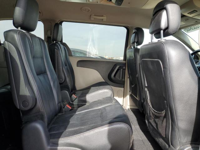 Photo 11 from auction – 2015 CHRYSLER TOWN & COU with VIN 2C4RC1BG8FR751845