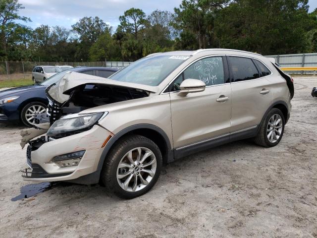 LINCOLN MKC 2015 with VIN 5LMCJ2A94FUJ44888 - Photo from auction