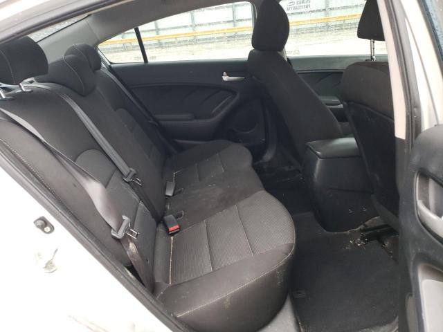 Photo 10 from auction – 2018 KIA FORTE LX with VIN 3KPFK4A72JE246581