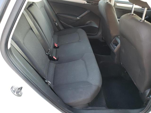 Photo 10 from auction – 2016 VOLKSWAGEN PASSAT with VIN 1VWAT7A30GC045068
