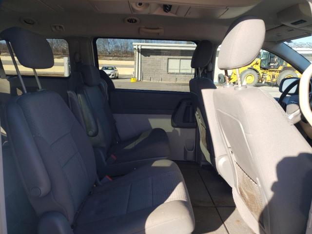 Photo 11 from auction – 2010 CHRYSLER TOWN & COU with VIN 2A4RR5D15AR235847