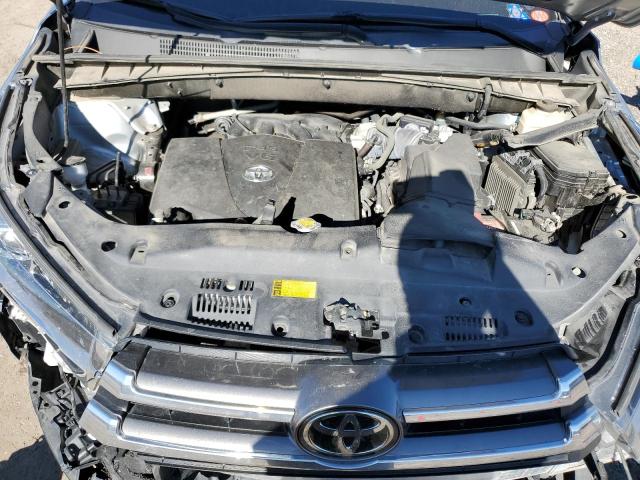 Photo 12 from auction – 2017 TOYOTA HIGHLANDER with VIN 5TDYZRFH1HS226888