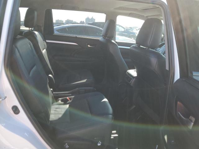 Photo 11 from auction – 2019 TOYOTA HIGHLANDER with VIN 5TDKZRFH0KS557166