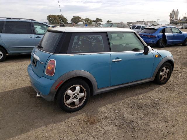 Photo 3 from auction – 2009 MINI COOPER with VIN WMWMF33539TU71058