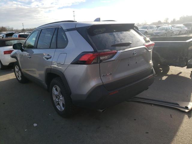Photo 2 from auction – 2019 TOYOTA RAV4 XLE with VIN JTMRWRFVXKD013802