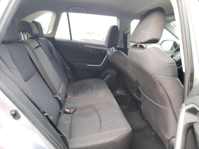 Photo 11 from auction – 2021 TOYOTA RAV4 LE with VIN JTMH1RFV0MD522682