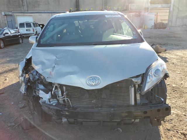 Photo 5 from auction – 2016 TOYOTA SIENNA XLE with VIN 5TDYK3DC0GS720148