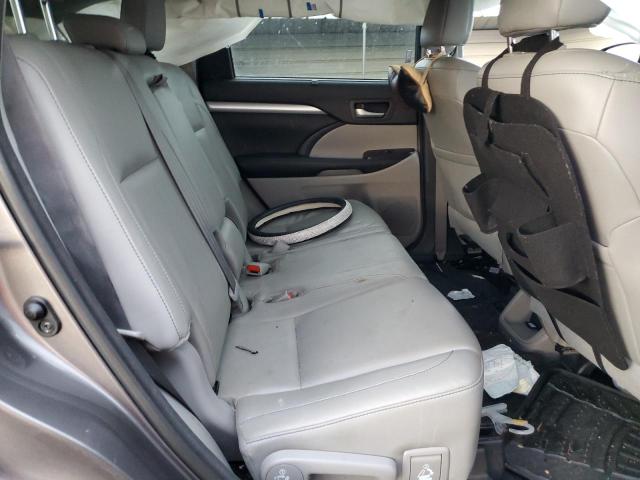 Photo 10 from auction – 2017 TOYOTA HIGHLANDER with VIN 5TDJZRFH7HS394181