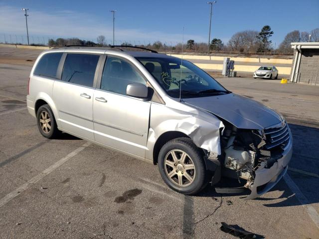 Photo 4 from auction – 2010 CHRYSLER TOWN & COU with VIN 2A4RR5D15AR235847