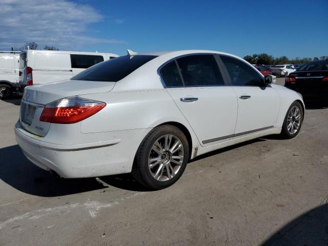 Photo 3 from auction – 2011 HYUNDAI GENESIS 4. with VIN KMHGC4DF2BU123530
