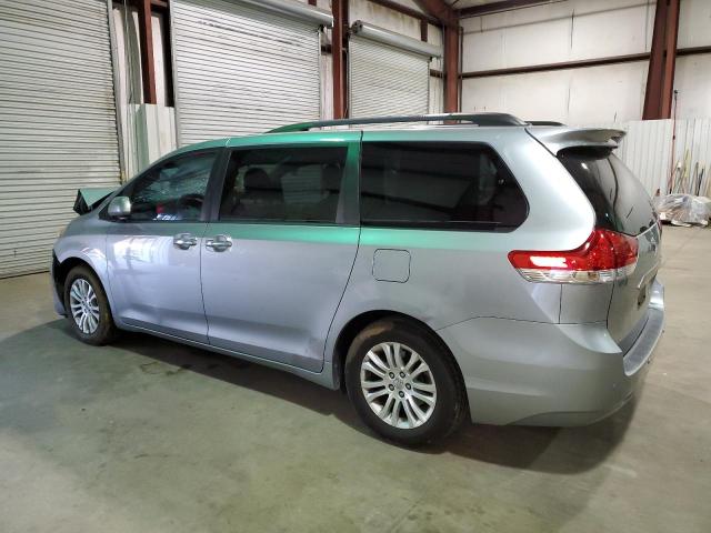 Photo 2 from auction – 2011 TOYOTA SIENNA XLE with VIN 5TDYK3DC2BS090433