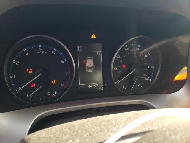 Photo 9 from auction – 2017 TOYOTA RAV4 XLE with VIN JTMRFREV3HJ172527