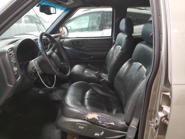 Photo 7 from auction – 2002 CHEVROLET BLAZER with VIN 1GNDT13W02K105179